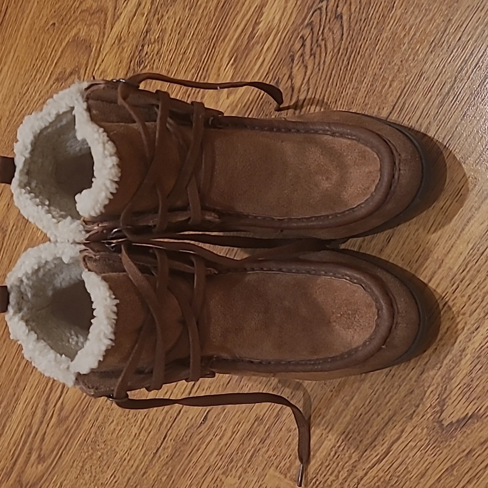 Nwot Sam Edelman brown suede heel boots.
